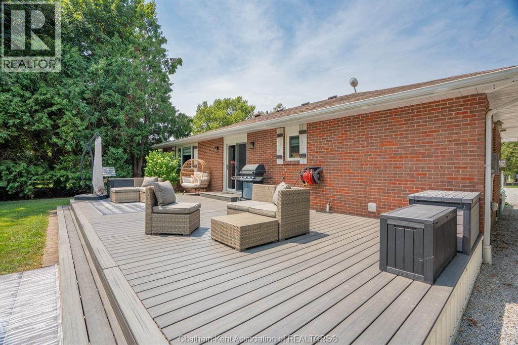 7138 Benoit Drive, Grande Pointe, ON - Outdoor With Deck Patio Veranda With Exterior