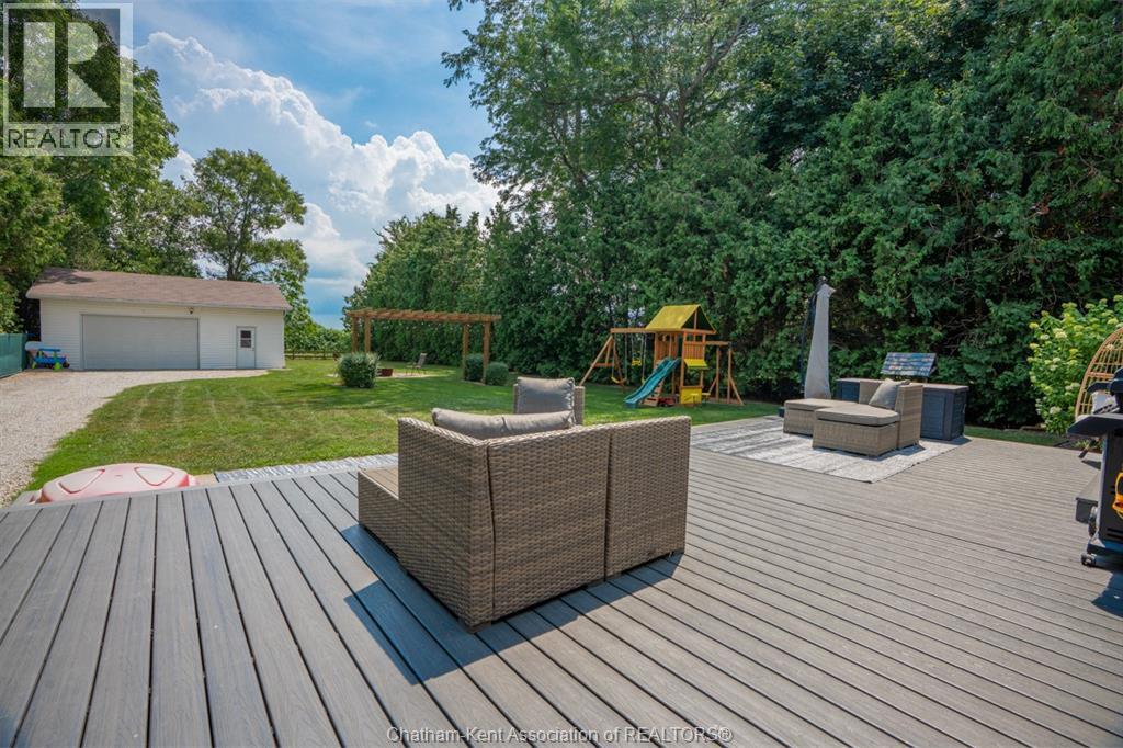 7138 Benoit Drive, Grande Pointe, ON - Outdoor With Deck Patio Veranda