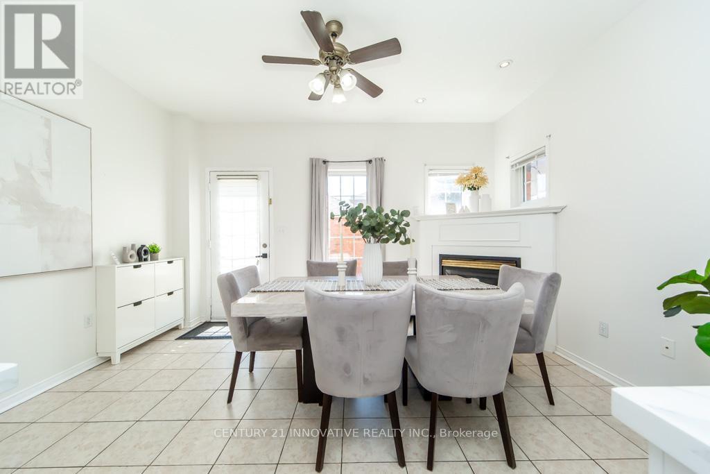 63 Rainbow Valley Crescent, Markham, ON - Indoor Photo Showing Dining Room