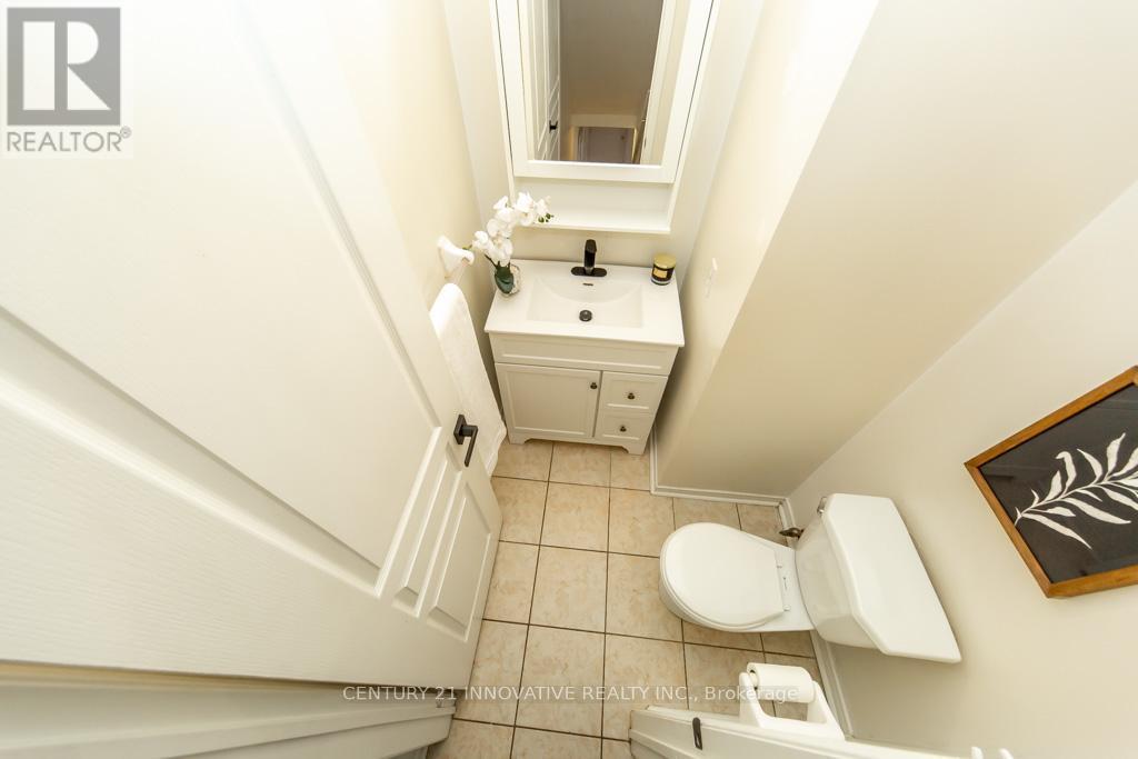 63 Rainbow Valley Crescent, Markham, ON - Indoor Photo Showing Bathroom