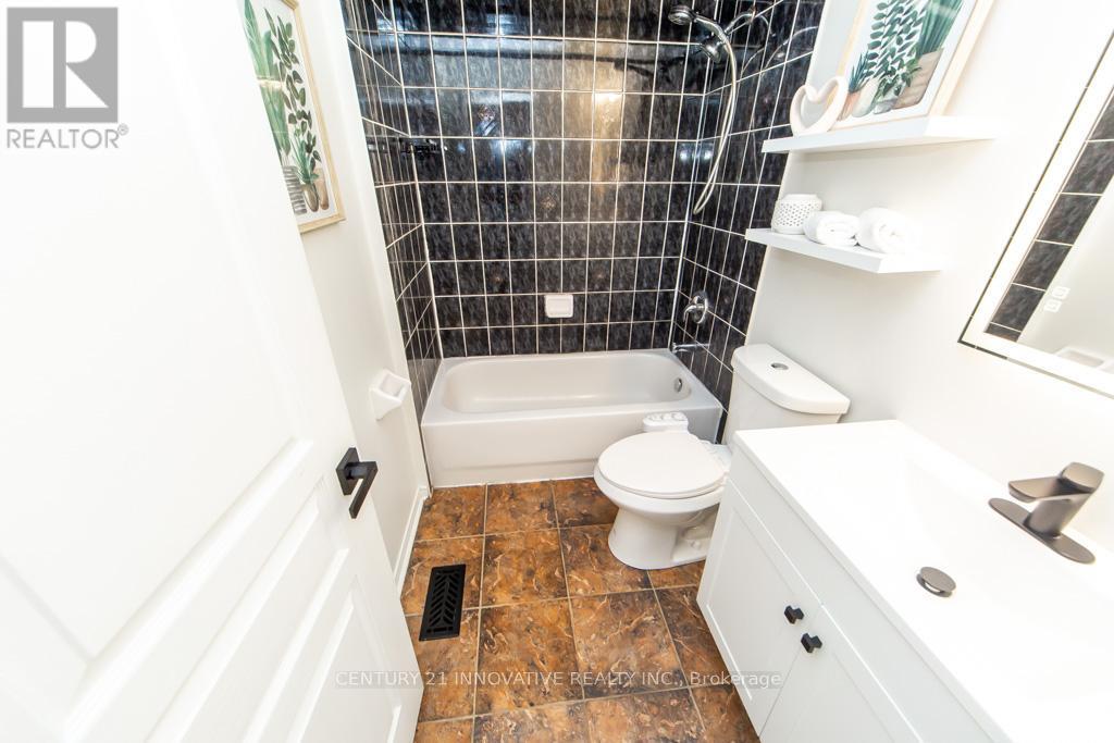 63 Rainbow Valley Crescent, Markham, ON - Indoor Photo Showing Bathroom