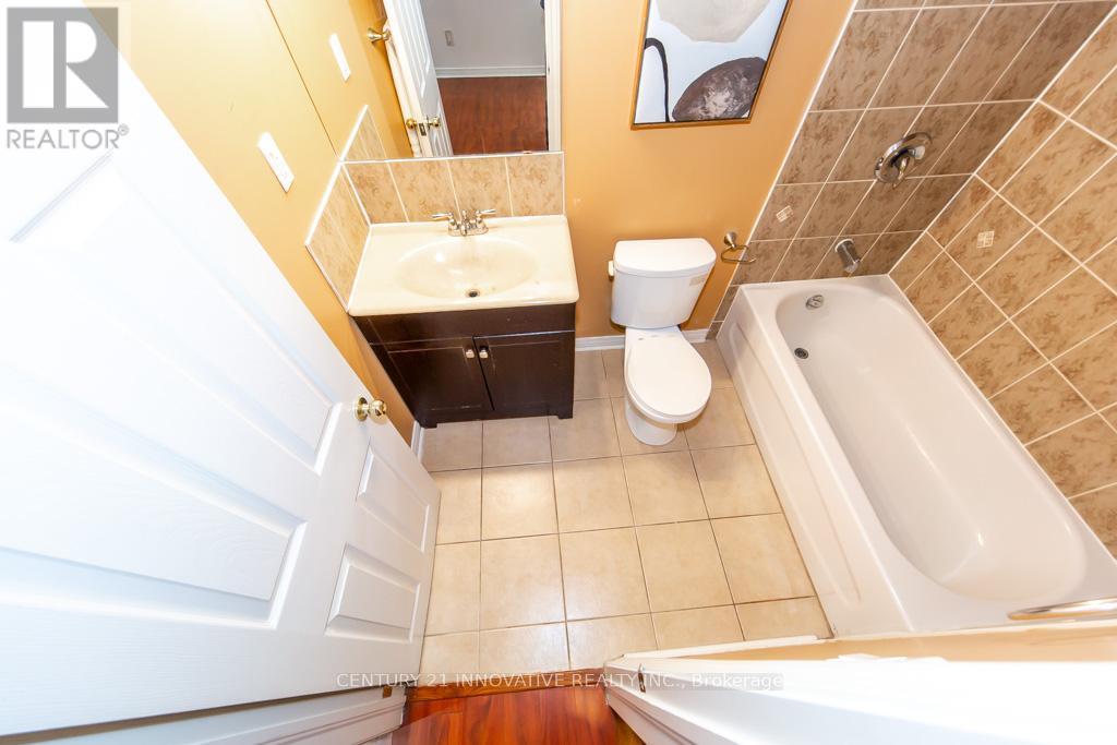 63 Rainbow Valley Crescent, Markham, ON - Indoor Photo Showing Bathroom