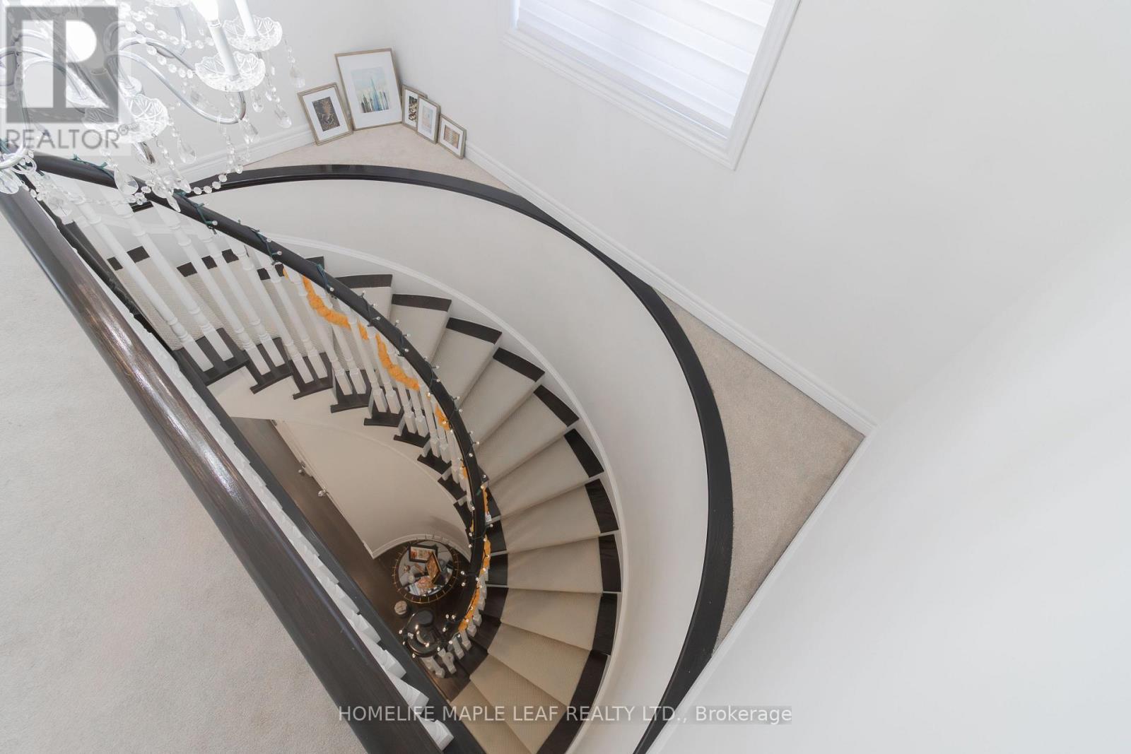 11 Icefall Road, Caledon, ON - Indoor Photo Showing Other Room
