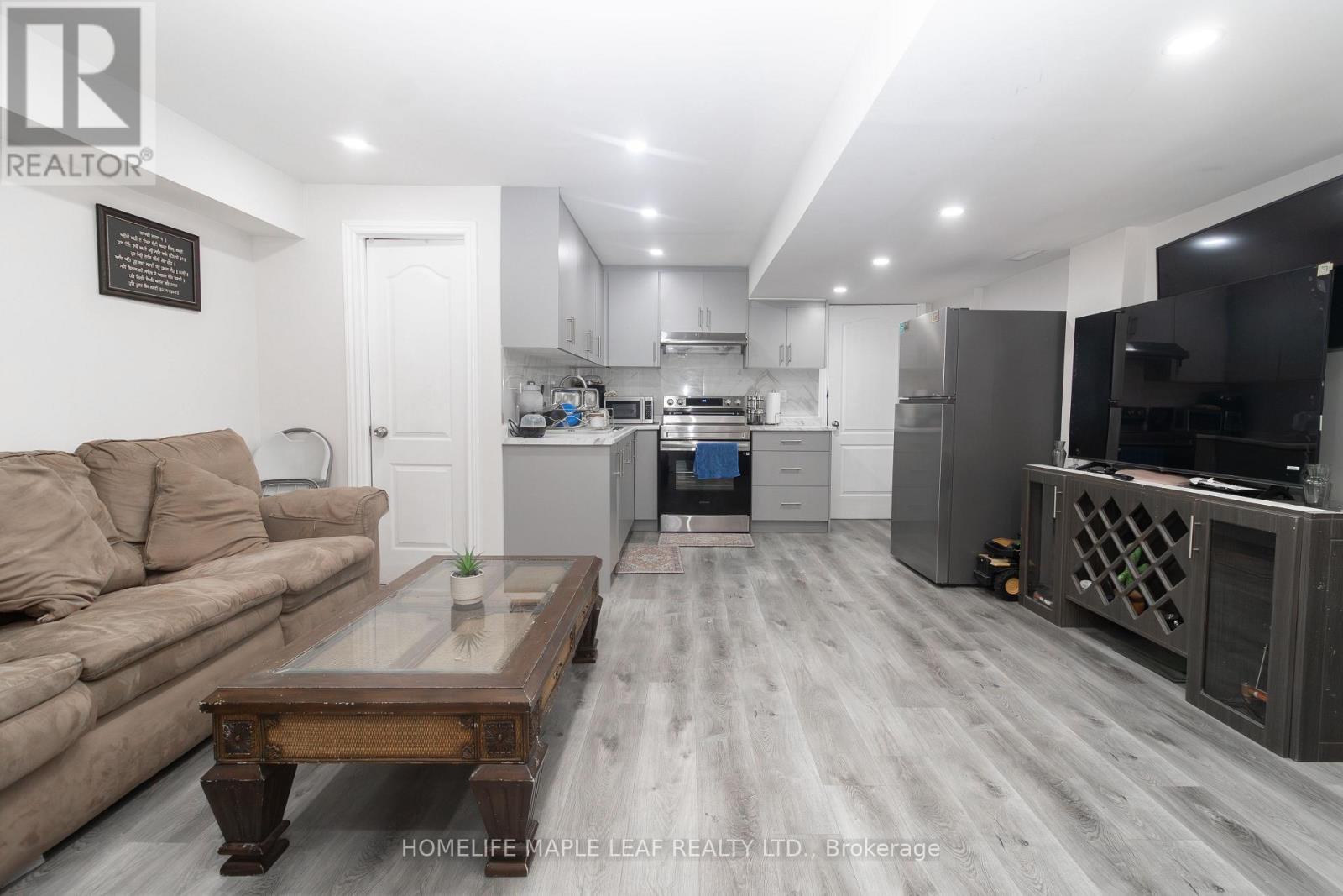 11 Icefall Road, Caledon, ON - Indoor