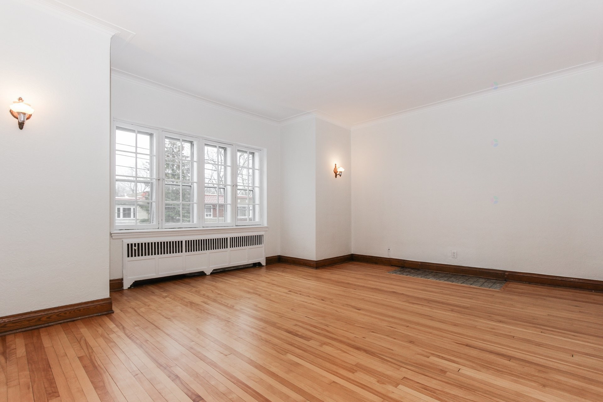 Living Room - 6119 Av. Somerled, Montréal (Côte-Des-Neiges/Notre-Dame-De-Grâce), QC - Indoor Photo Showing Other Room