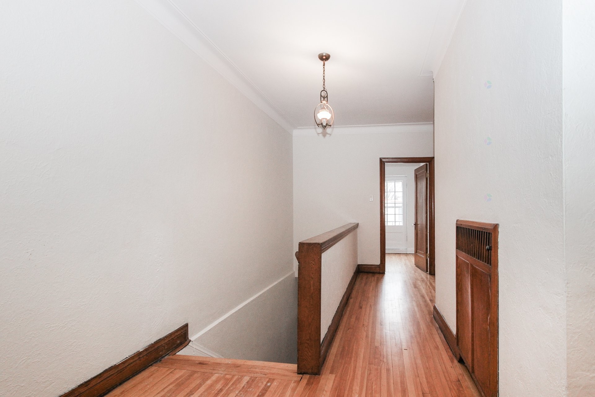 Mud Room - 6119 Av. Somerled, Montréal (Côte-Des-Neiges/Notre-Dame-De-Grâce), QC - Indoor Photo Showing Other Room