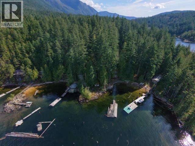 9162 Powell Lake, Powell River, BC