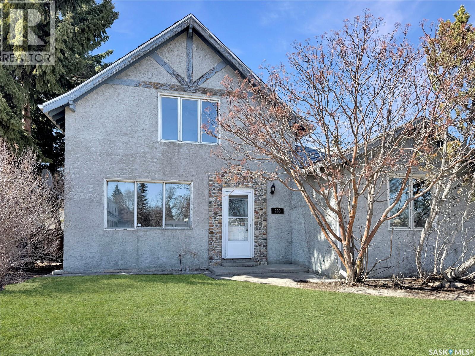 209 Main Street, Wilkie, SK - Outdoor