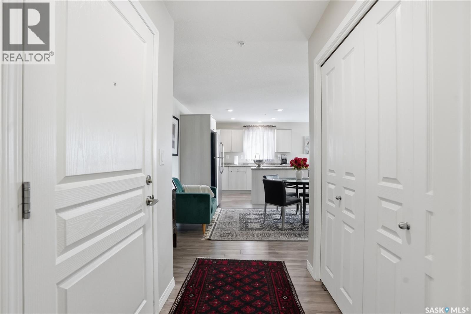 1105 102 Willis Crescent, Saskatoon, SK - Indoor Photo Showing Other Room