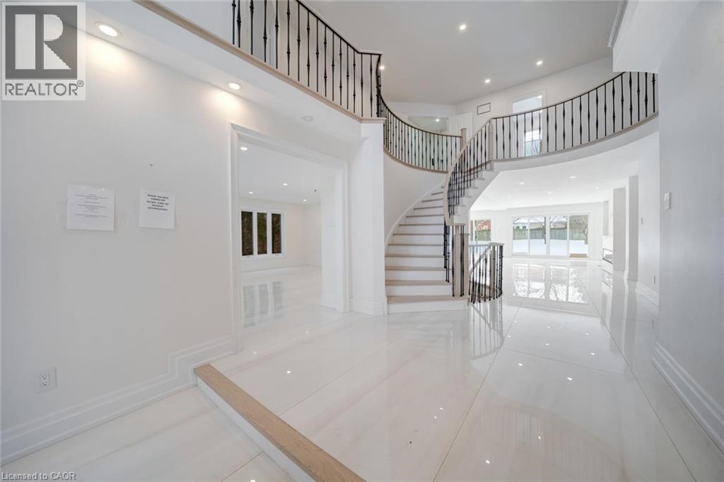 2A Chiltern Hill, Richmond Hill, ON - Indoor Photo Showing Other Room