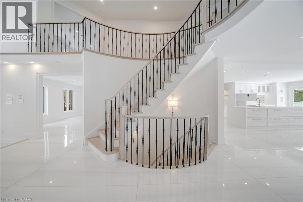 2A Chiltern Hill, Richmond Hill, ON - Indoor Photo Showing Other Room