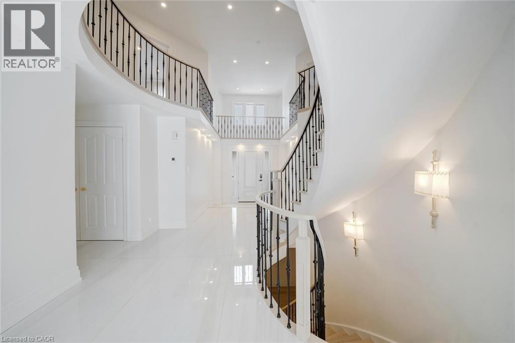 2A Chiltern Hill, Richmond Hill, ON - Indoor Photo Showing Other Room