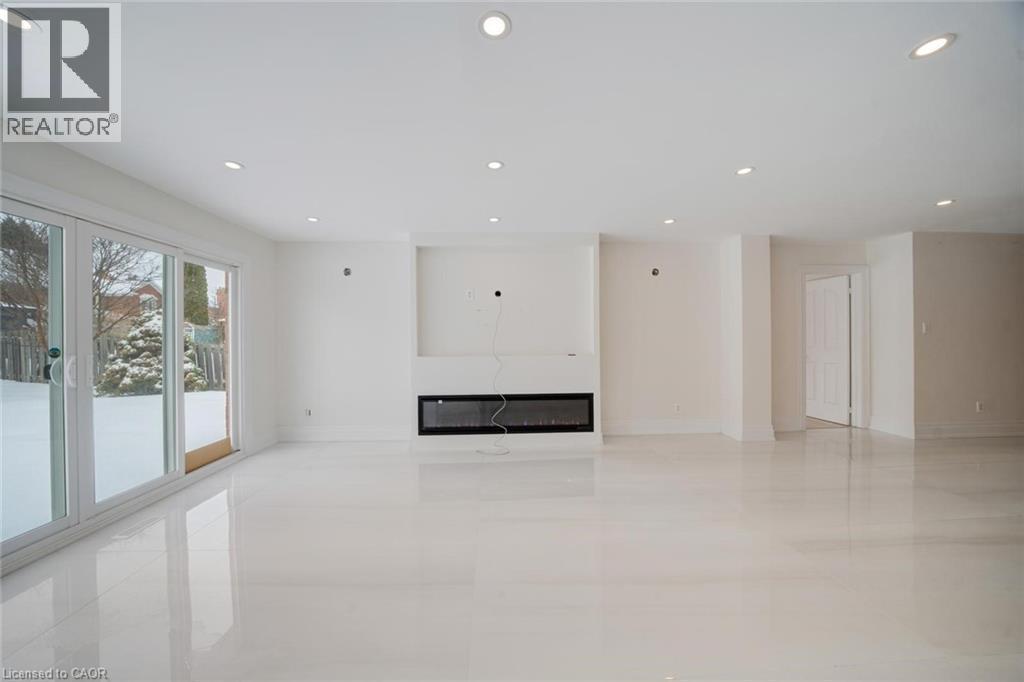 2A Chiltern Hill, Richmond Hill, ON - Indoor Photo Showing Other Room