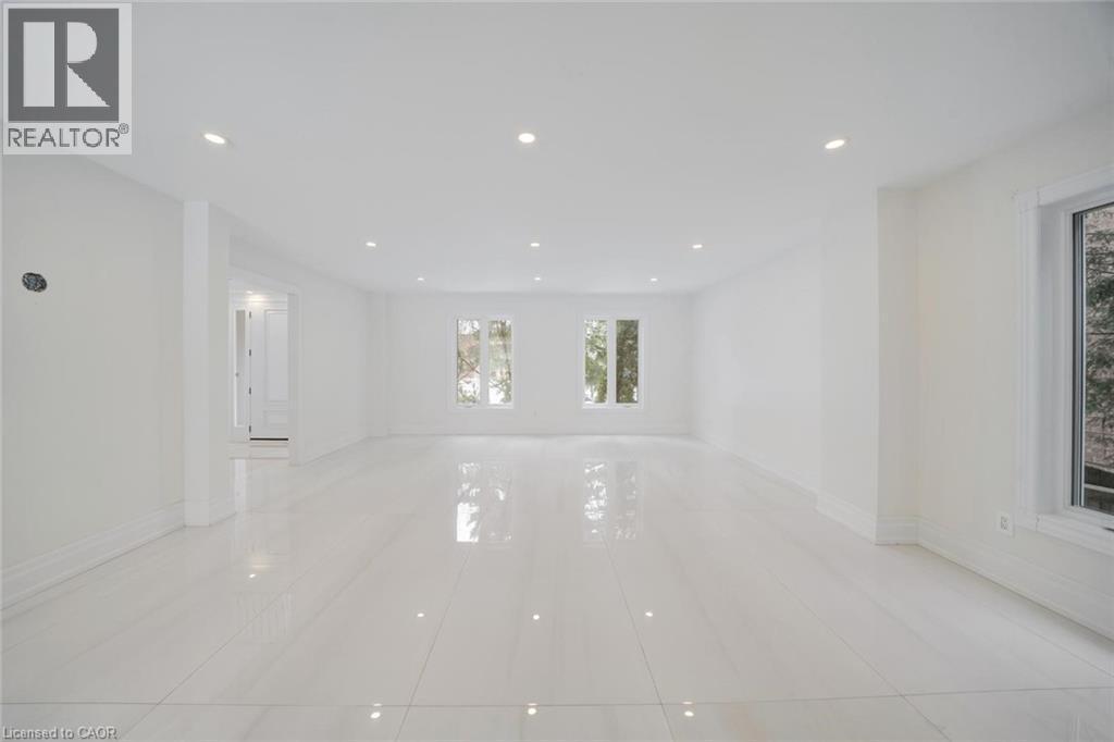 2A Chiltern Hill, Richmond Hill, ON - Indoor Photo Showing Other Room