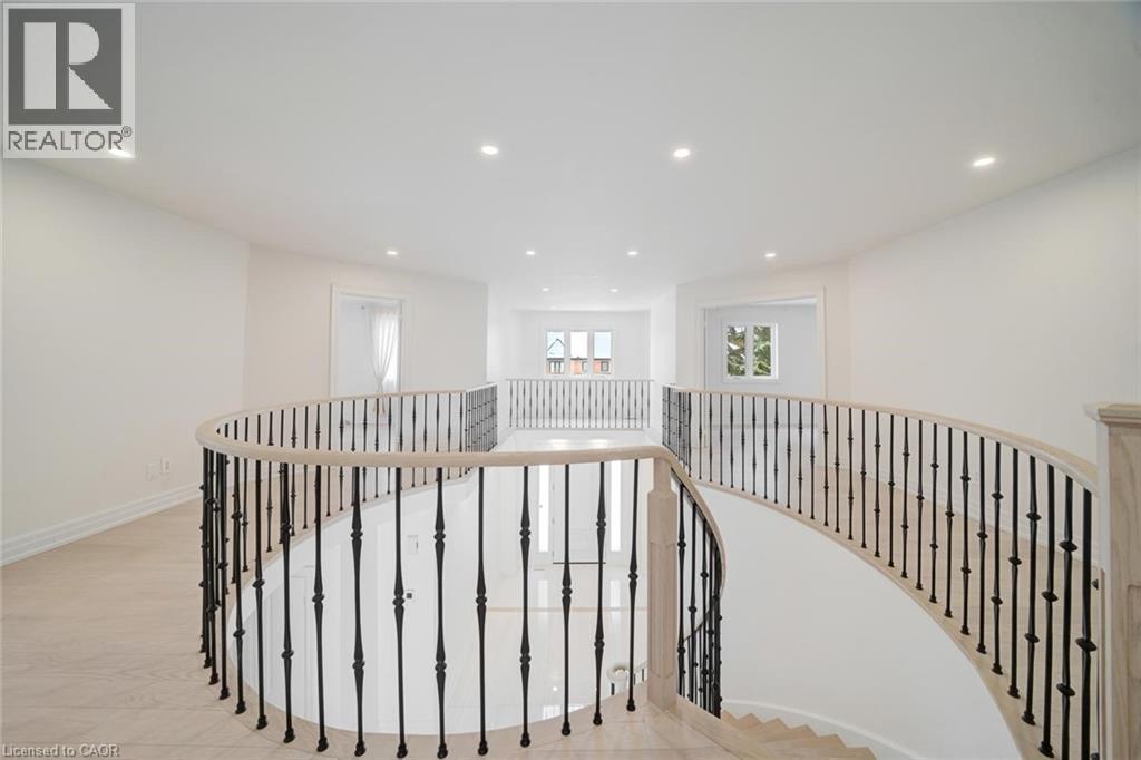 2A Chiltern Hill, Richmond Hill, ON - Indoor Photo Showing Other Room