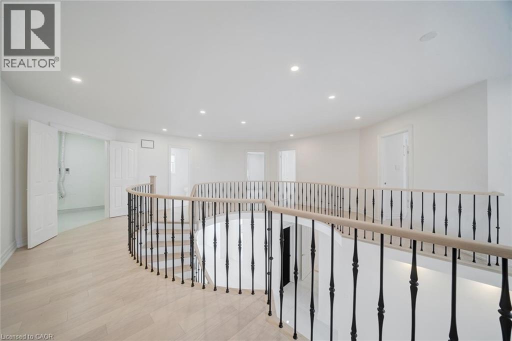 2A Chiltern Hill, Richmond Hill, ON - Indoor Photo Showing Other Room