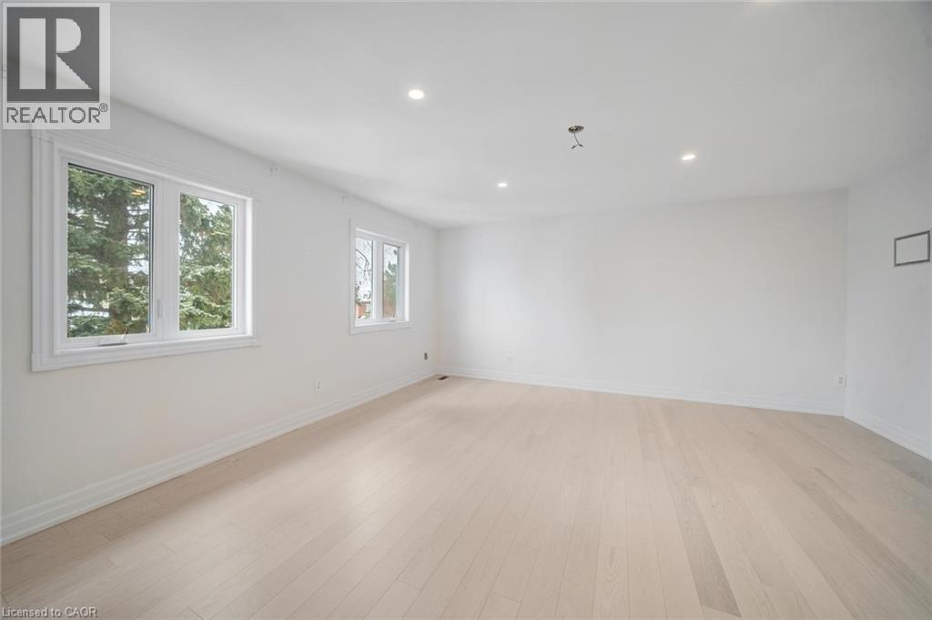 2A Chiltern Hill, Richmond Hill, ON - Indoor Photo Showing Other Room