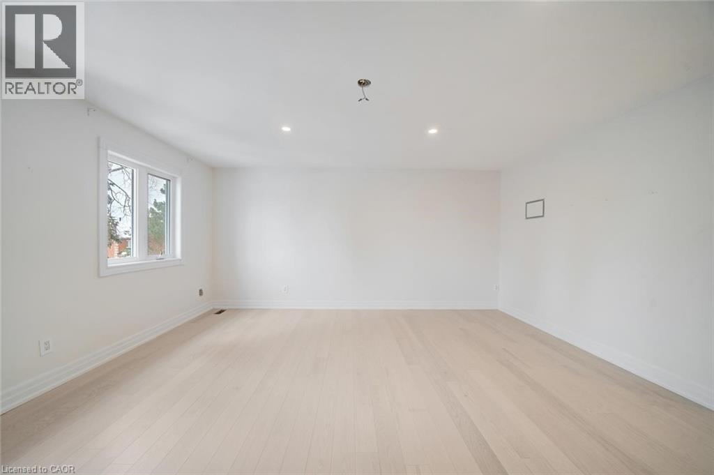 2A Chiltern Hill, Richmond Hill, ON - Indoor Photo Showing Other Room