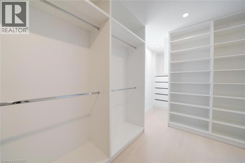 2A Chiltern Hill, Richmond Hill, ON - Indoor With Storage