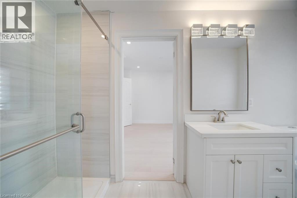 2A Chiltern Hill, Richmond Hill, ON - Indoor Photo Showing Bathroom