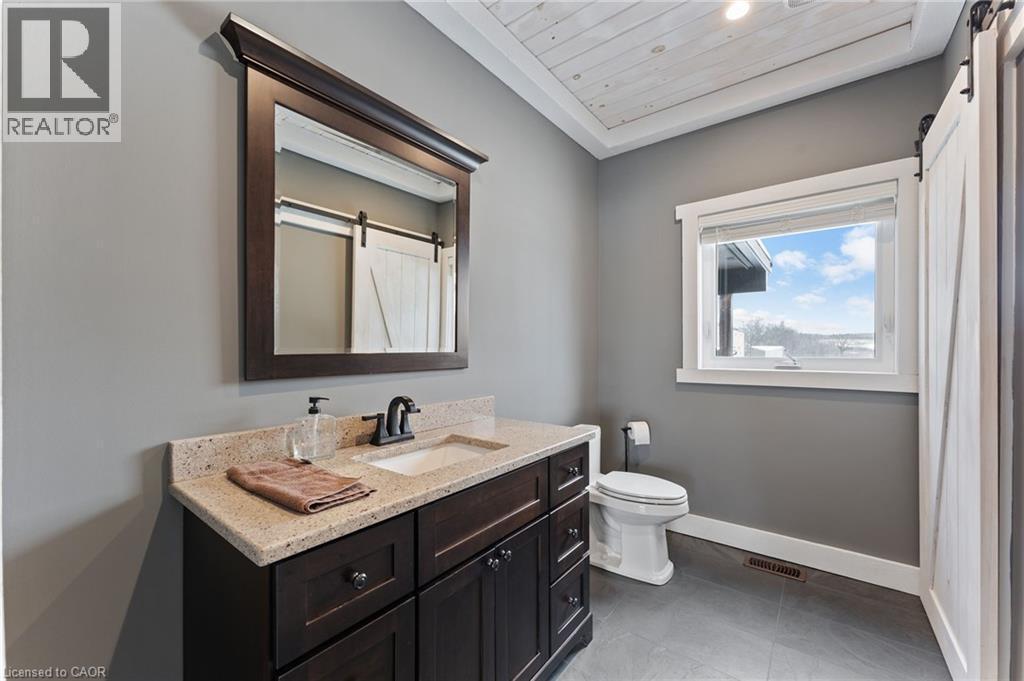 2210 Highway 54, Caledonia, ON - Indoor Photo Showing Bathroom