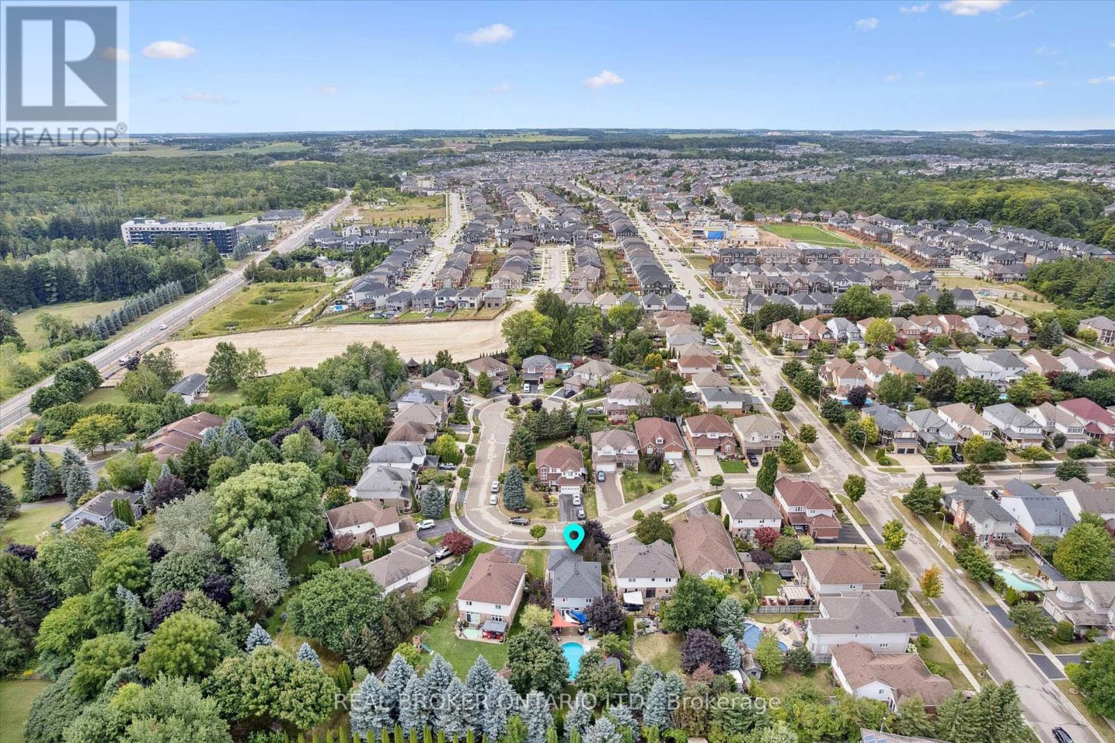 18 Pearwood Court, Kitchener, ON - Outdoor With View