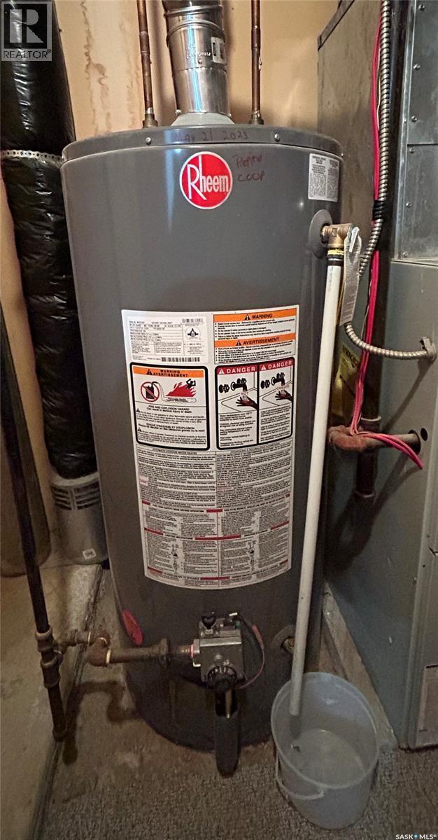 125 4Th Avenue Se, Swift Current, SK - Indoor Photo Showing Basement