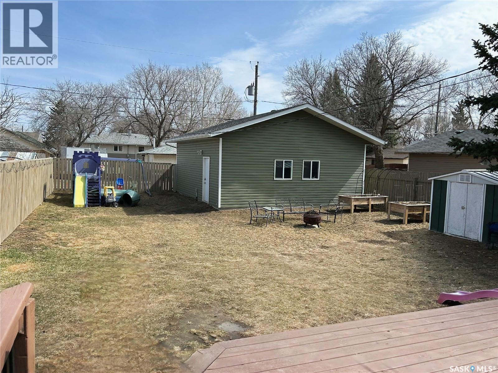 125 4Th Avenue Se, Swift Current, SK - Outdoor
