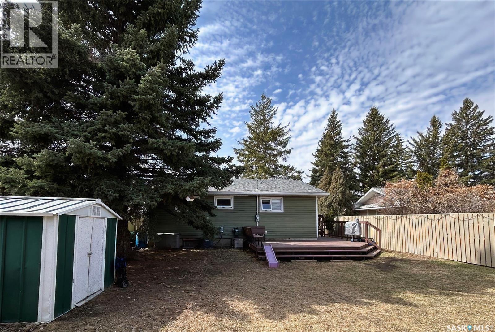 125 4Th Avenue Se, Swift Current, SK - Outdoor