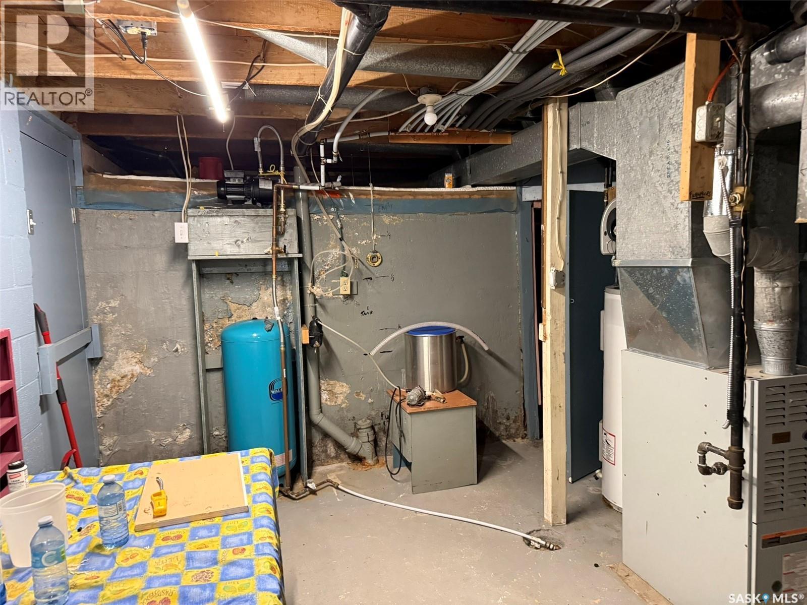 116 1St Street N, Mendham, SK - Indoor Photo Showing Basement