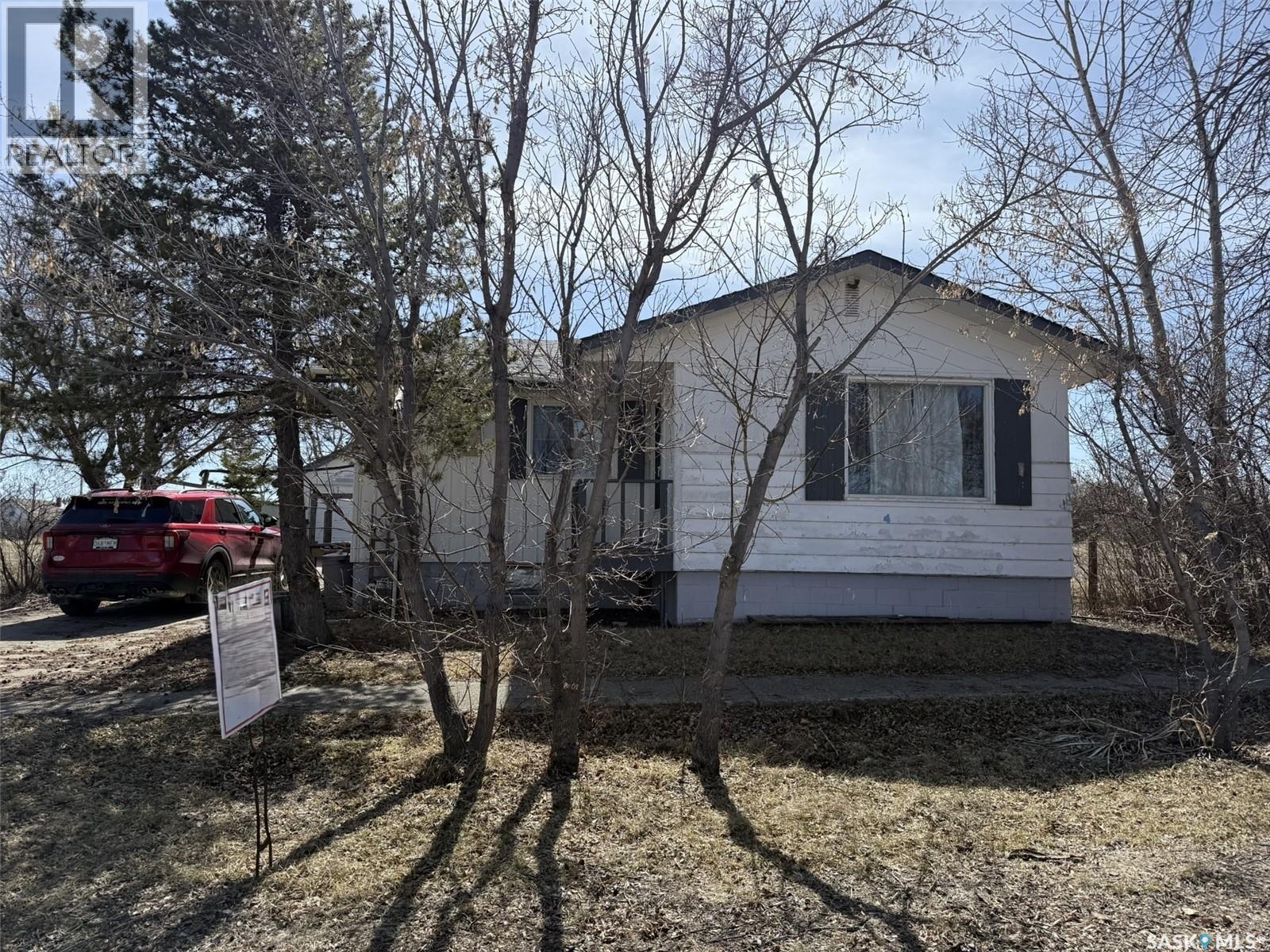 116 1St Street N, Mendham, SK - Outdoor
