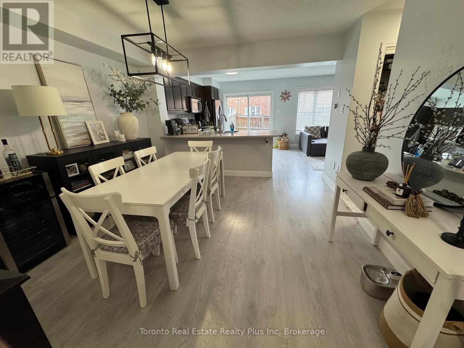 573 Cargill Path, Milton, ON - Indoor Photo Showing Dining Room