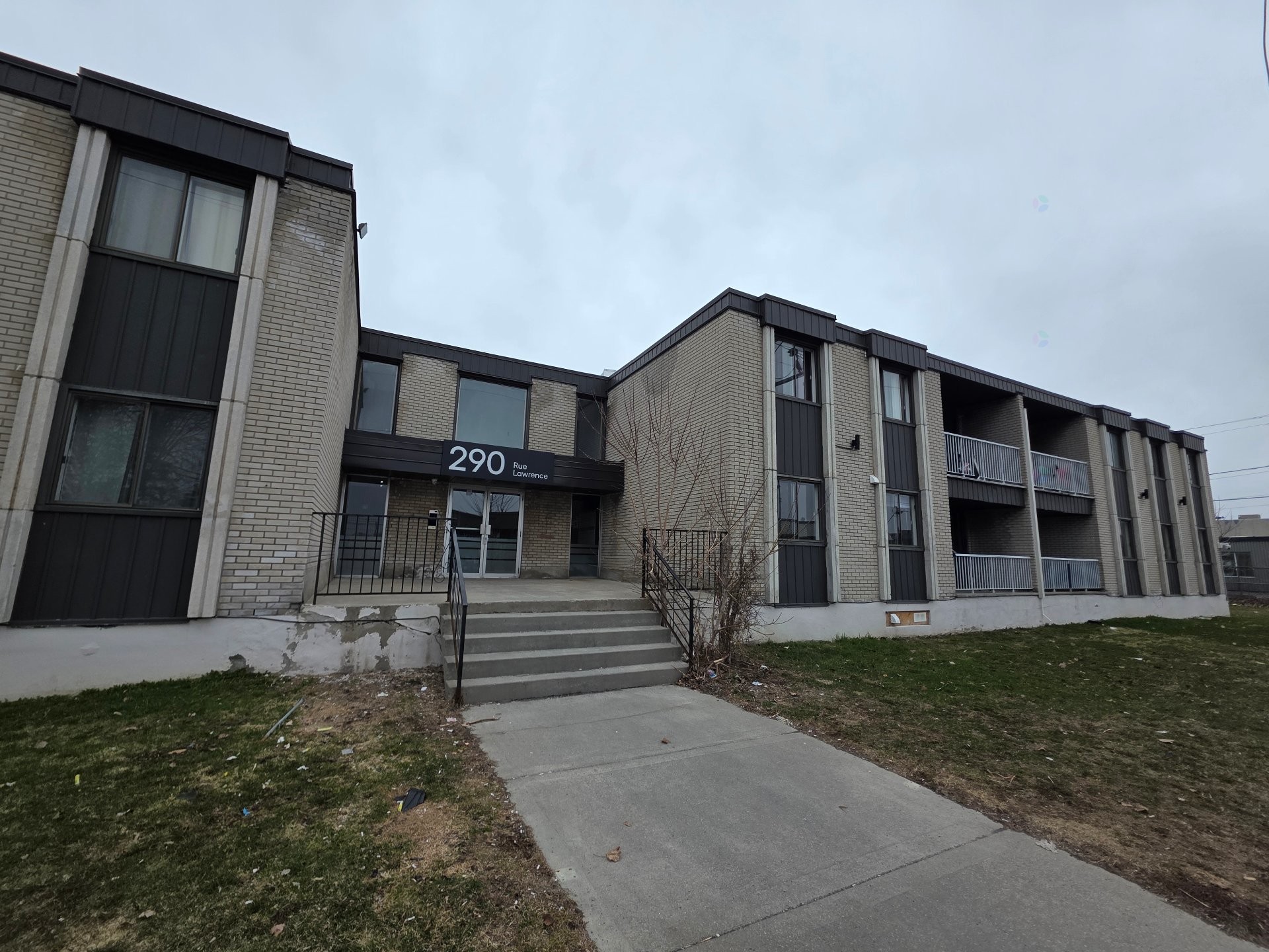 Front of Structure - 138-290 Rue Lawrence, Longueuil (Greenfield Park), QC - Outdoor With Balcony With Facade