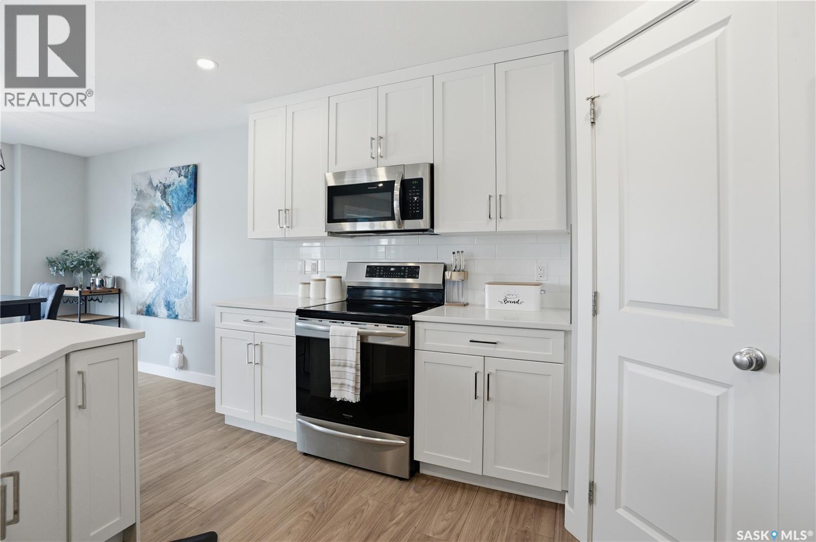 429 Germain Manor, Saskatoon, SK - Indoor Photo Showing Kitchen