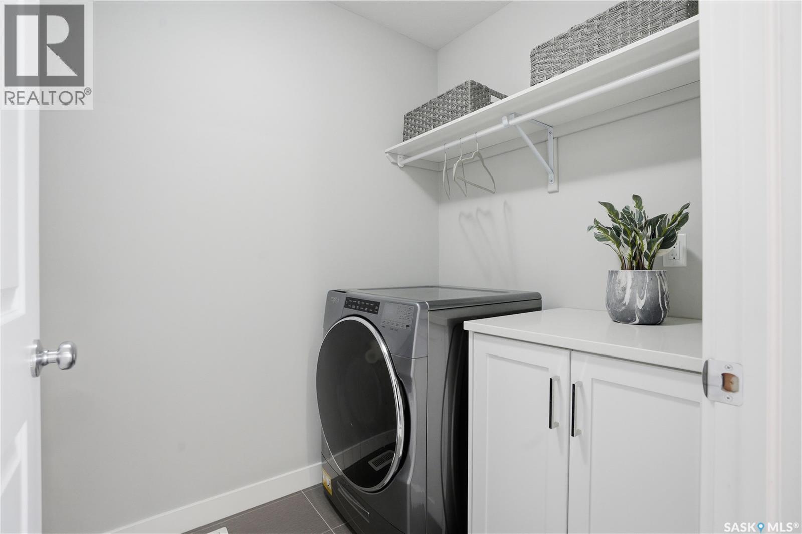 429 Germain Manor, Saskatoon, SK - Indoor Photo Showing Laundry Room