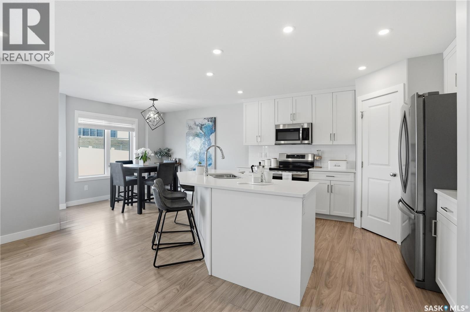 429 Germain Manor, Saskatoon, SK - Indoor Photo Showing Kitchen