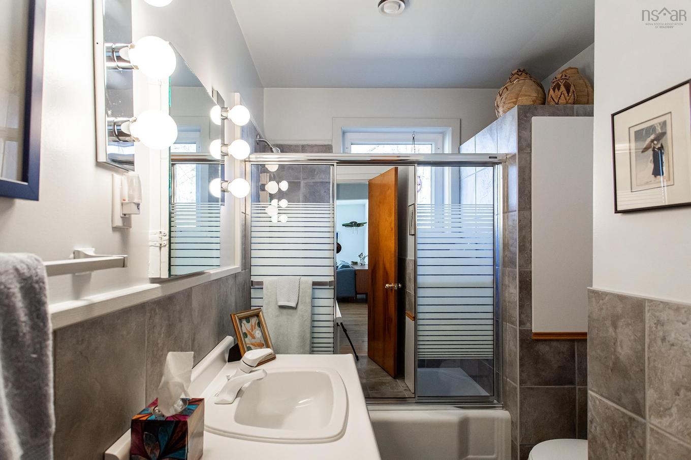 21 Spring Garden Road, Middleton, NS