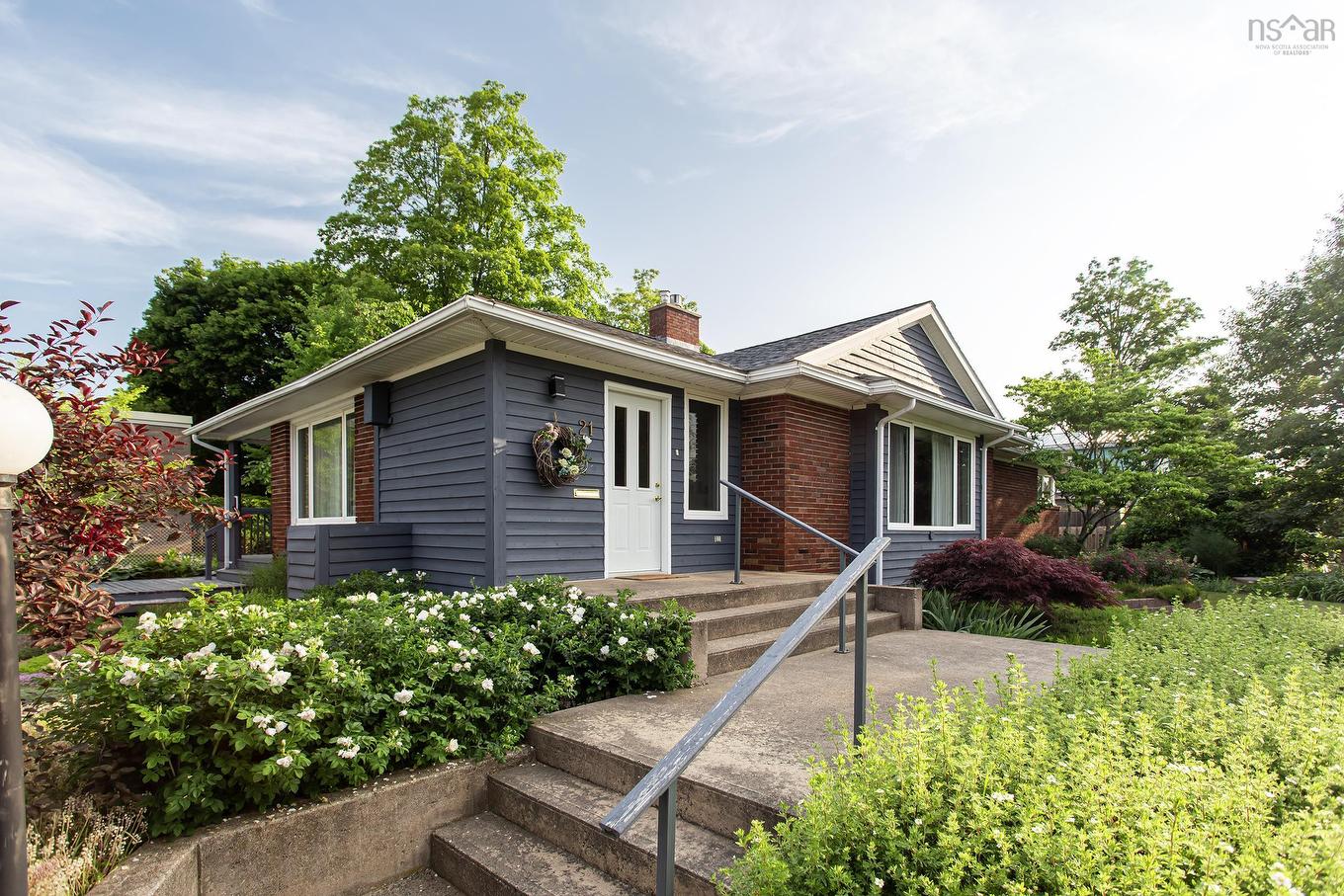 21 Spring Garden Road, Middleton, NS