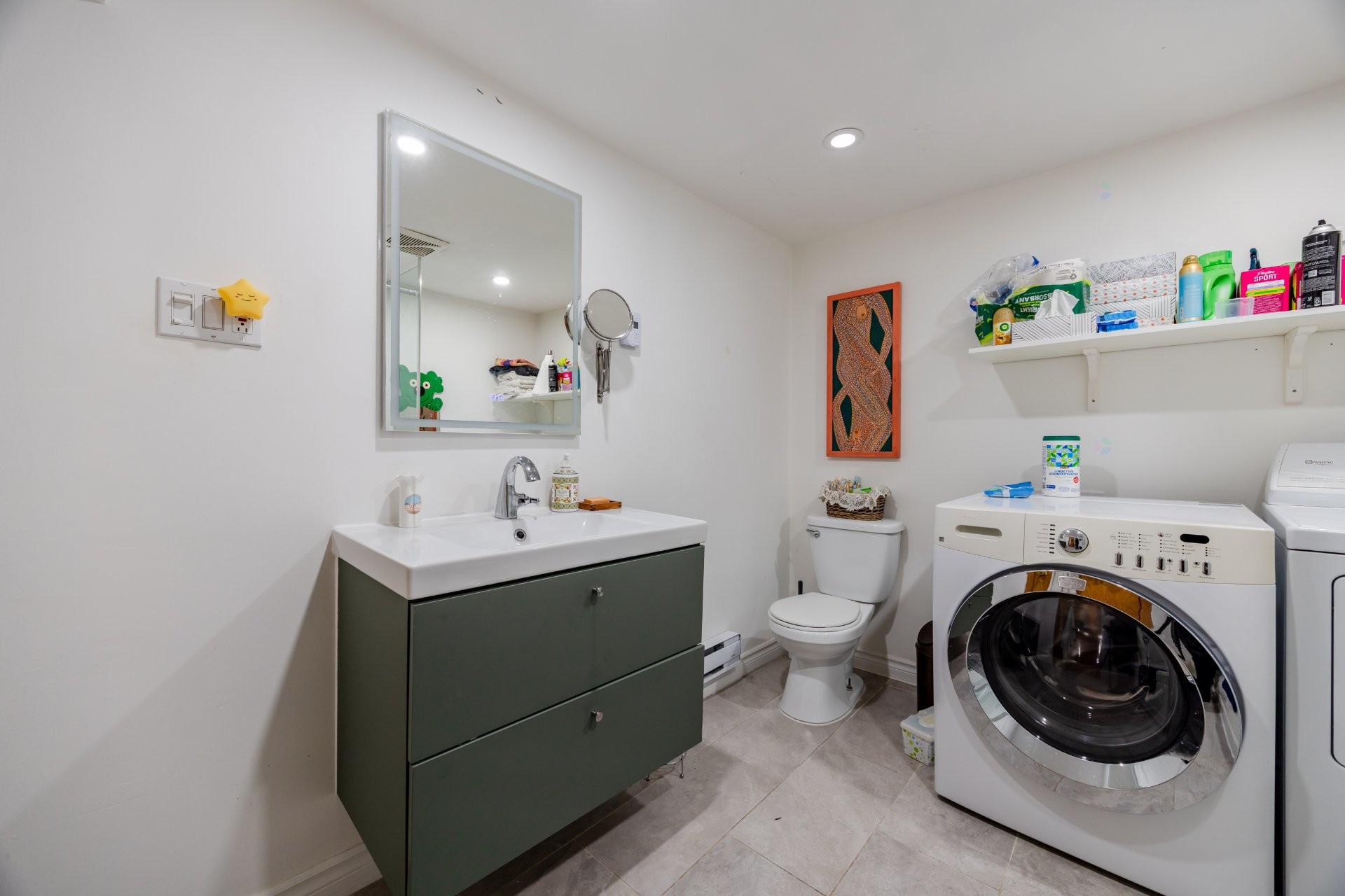 Bathroom - 5535 14E Avenue, Montréal (Rosemont/La Petite-Patrie), QC - Indoor Photo Showing Laundry Room