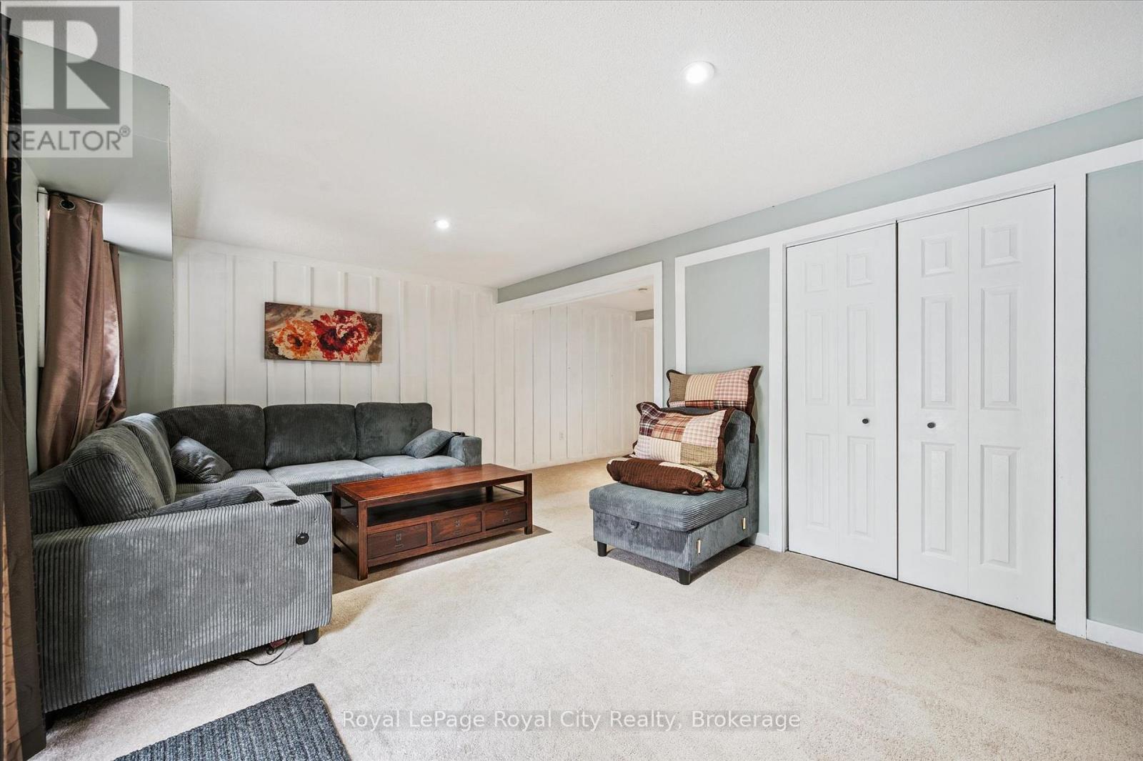 26 - 426 Grange Road, Guelph (Grange Road), ON - Indoor Photo Showing Living Room