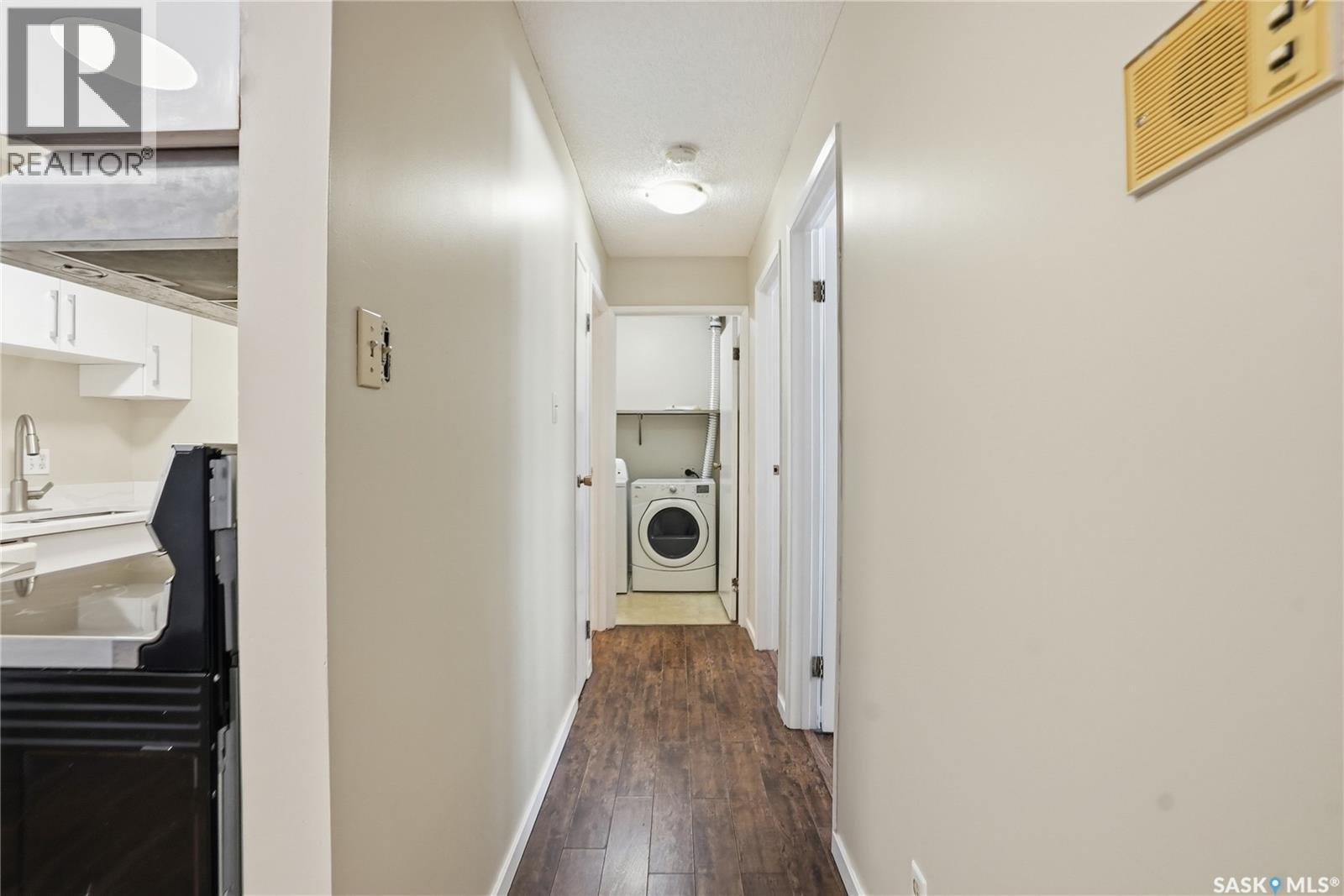 203 311 Tait Crescent, Saskatoon, SK - Indoor Photo Showing Laundry Room