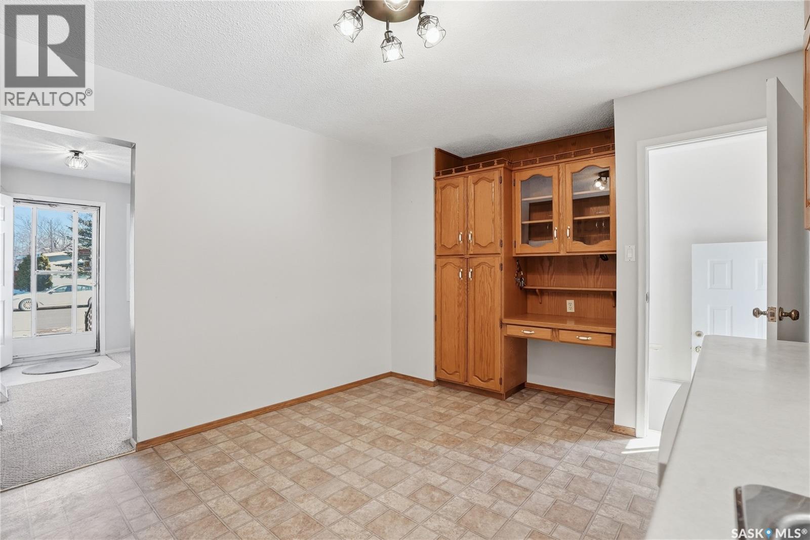 317 Y Avenue N, Saskatoon, SK - Indoor Photo Showing Other Room