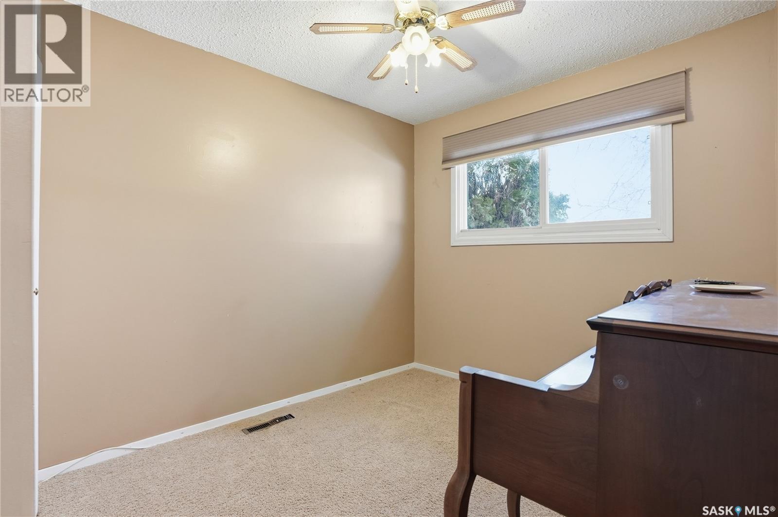 317 Y Avenue N, Saskatoon, SK - Indoor Photo Showing Other Room