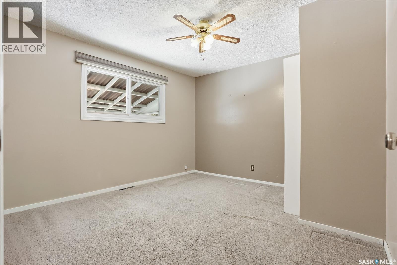 317 Y Avenue N, Saskatoon, SK - Indoor Photo Showing Other Room