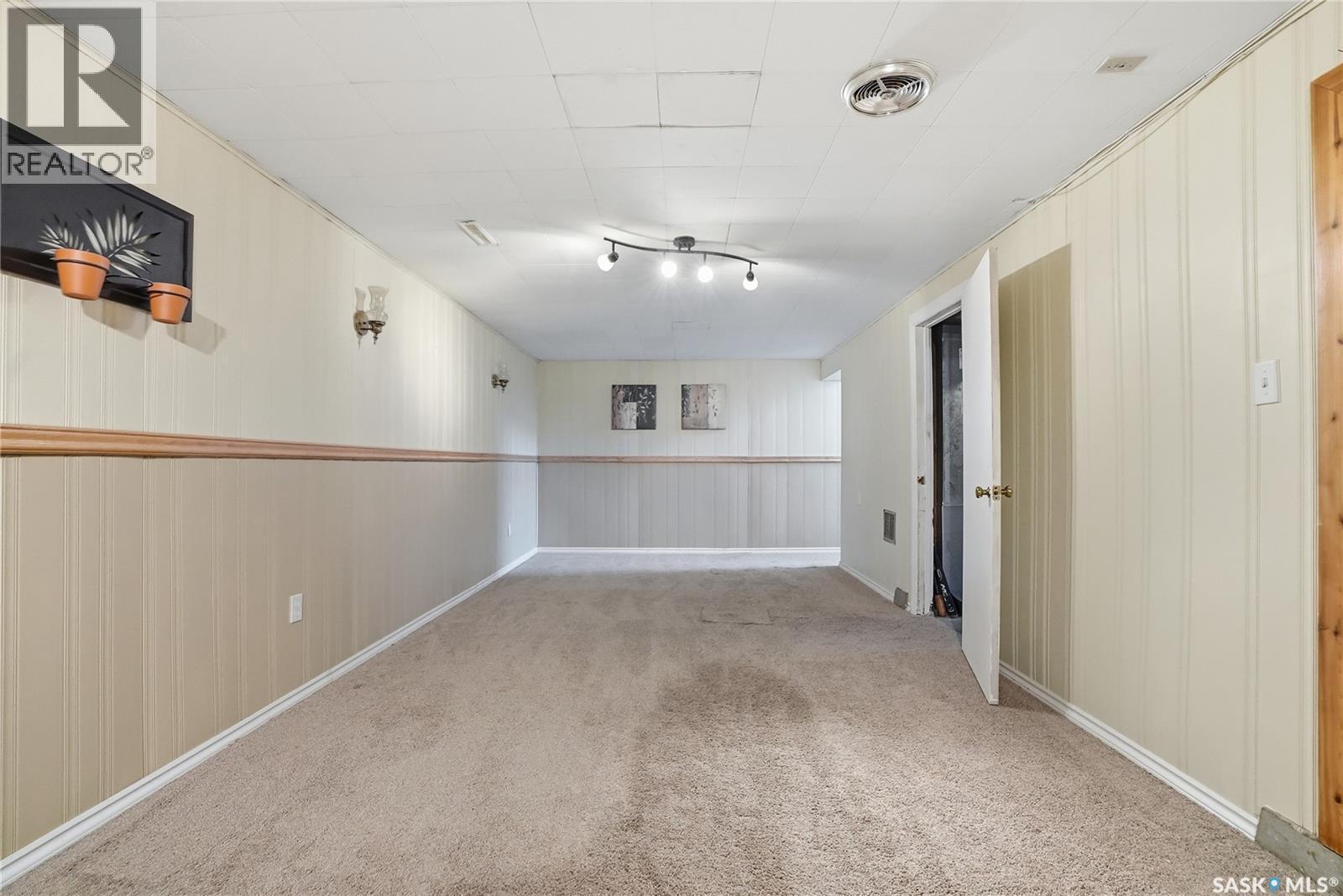 317 Y Avenue N, Saskatoon, SK - Indoor Photo Showing Other Room