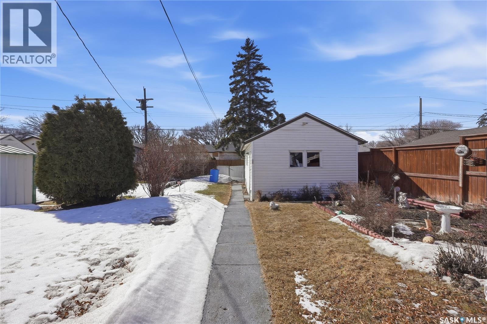 317 Y Avenue N, Saskatoon, SK - Outdoor