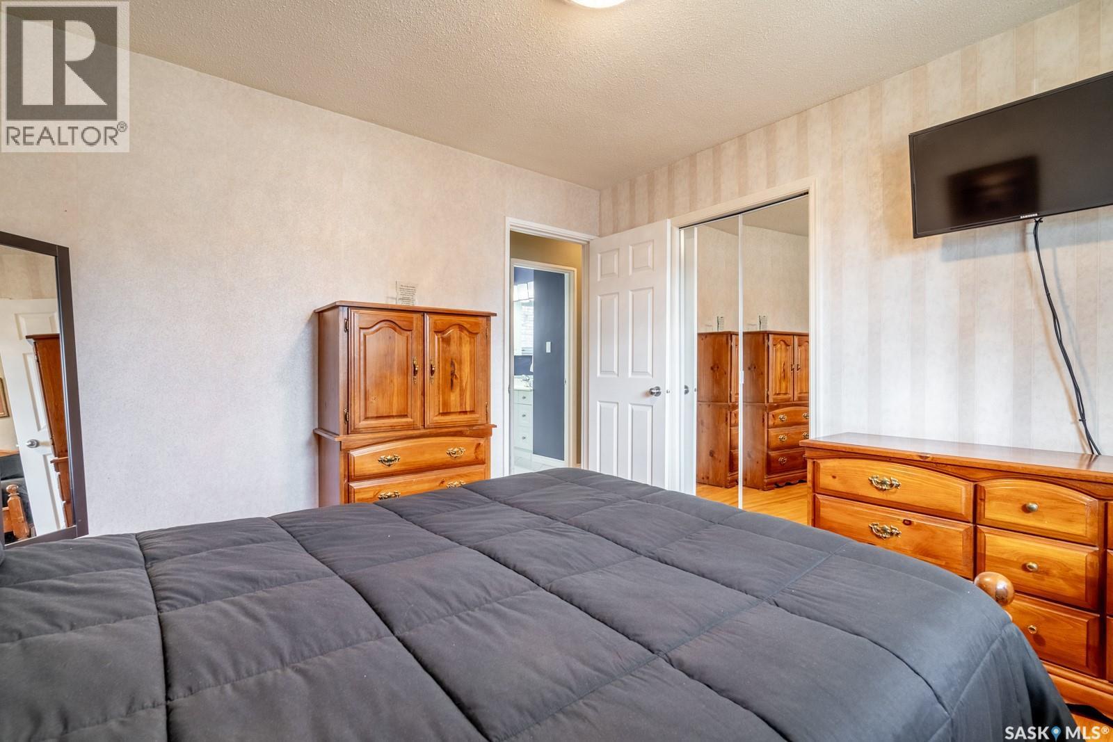 5308 2Nd Avenue, Regina, SK - Indoor Photo Showing Bedroom