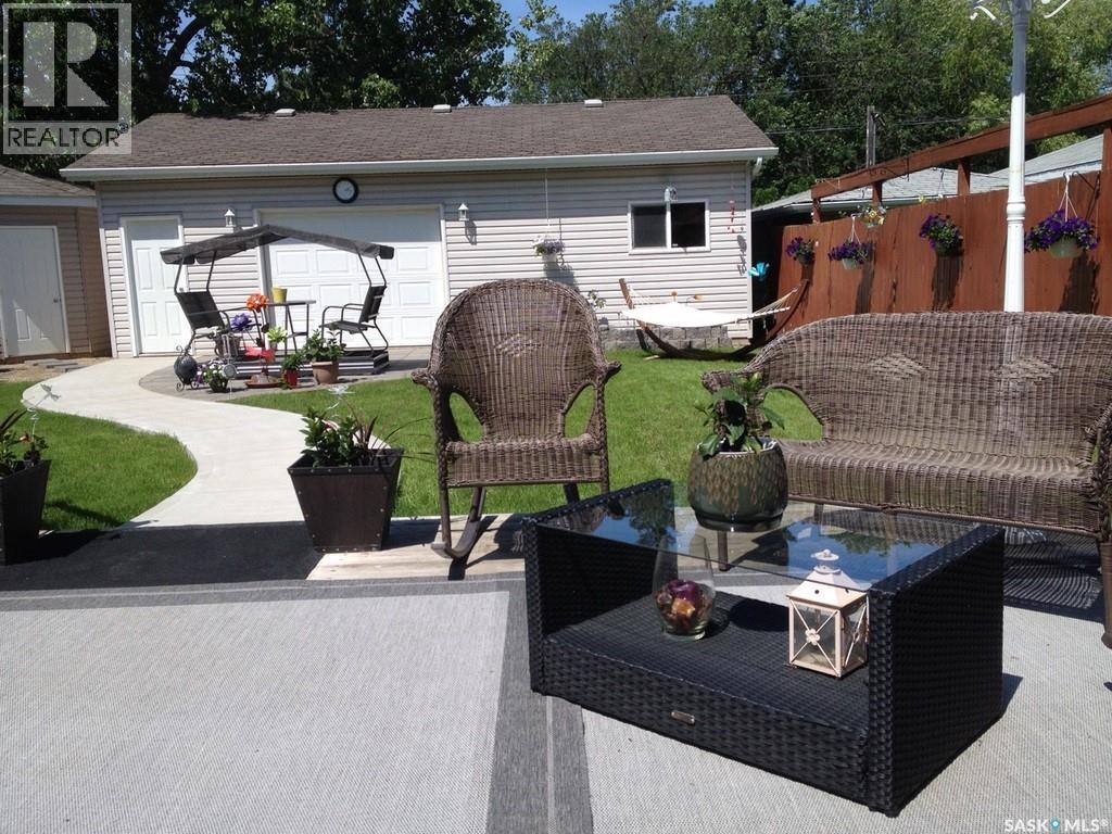 5308 2Nd Avenue, Regina, SK - Outdoor With Deck Patio Veranda With Exterior