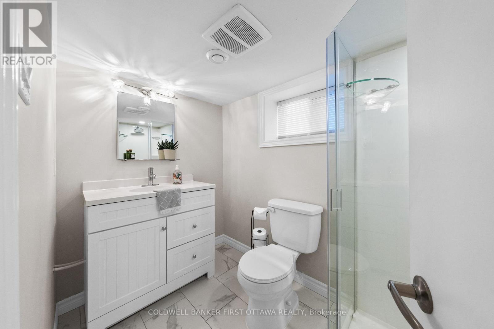 3 pc bathroom w stand up glass enclosed shower. - 12 Stevenson Avenue, Ottawa, ON - Indoor Photo Showing Bathroom