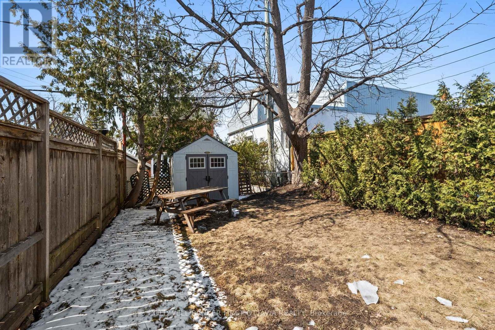 Private and ample space for fire pit etc. - 12 Stevenson Avenue, Ottawa, ON - Outdoor